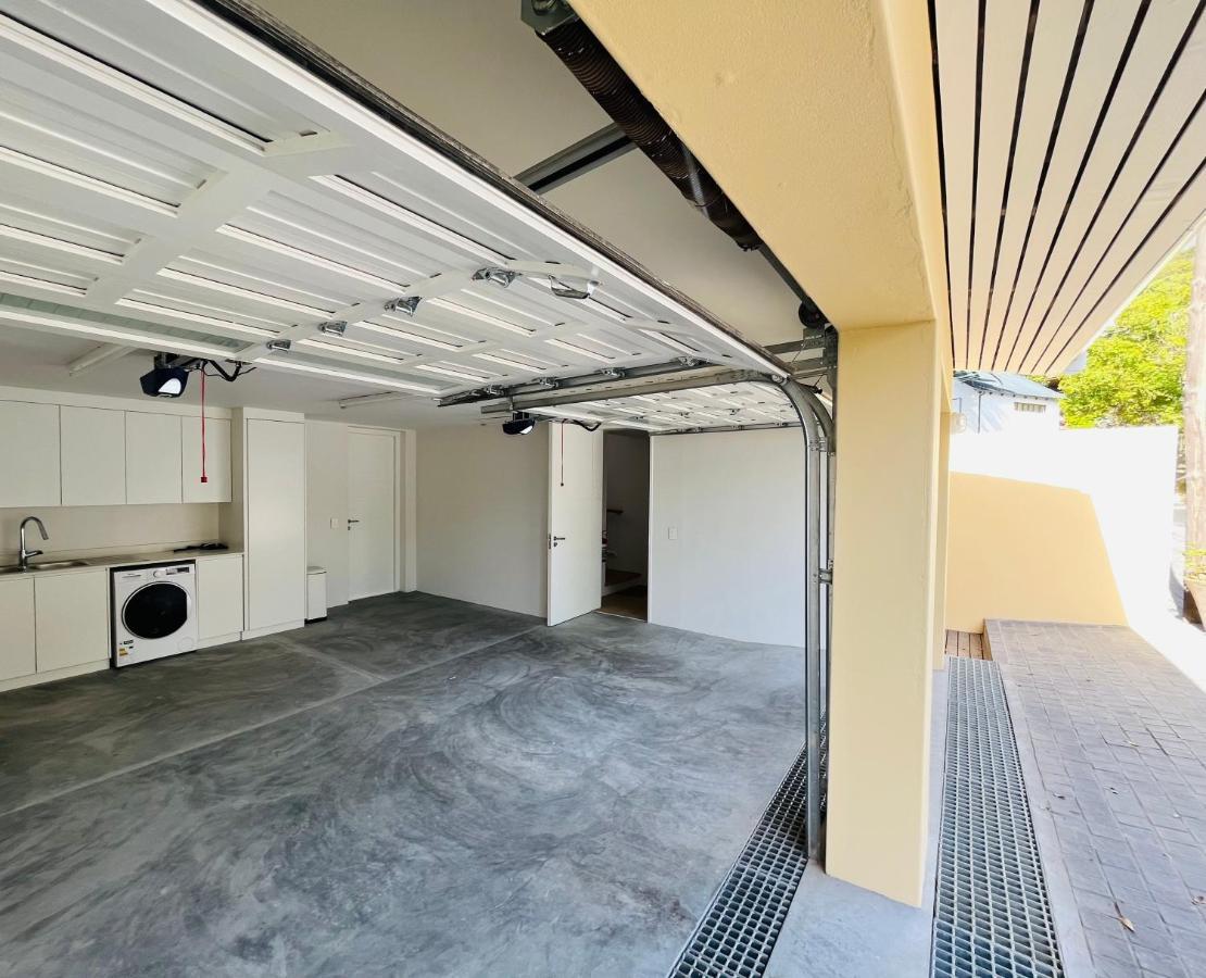 Moonshine - Two Bedroom House With Inverter Holiday home Cape Town